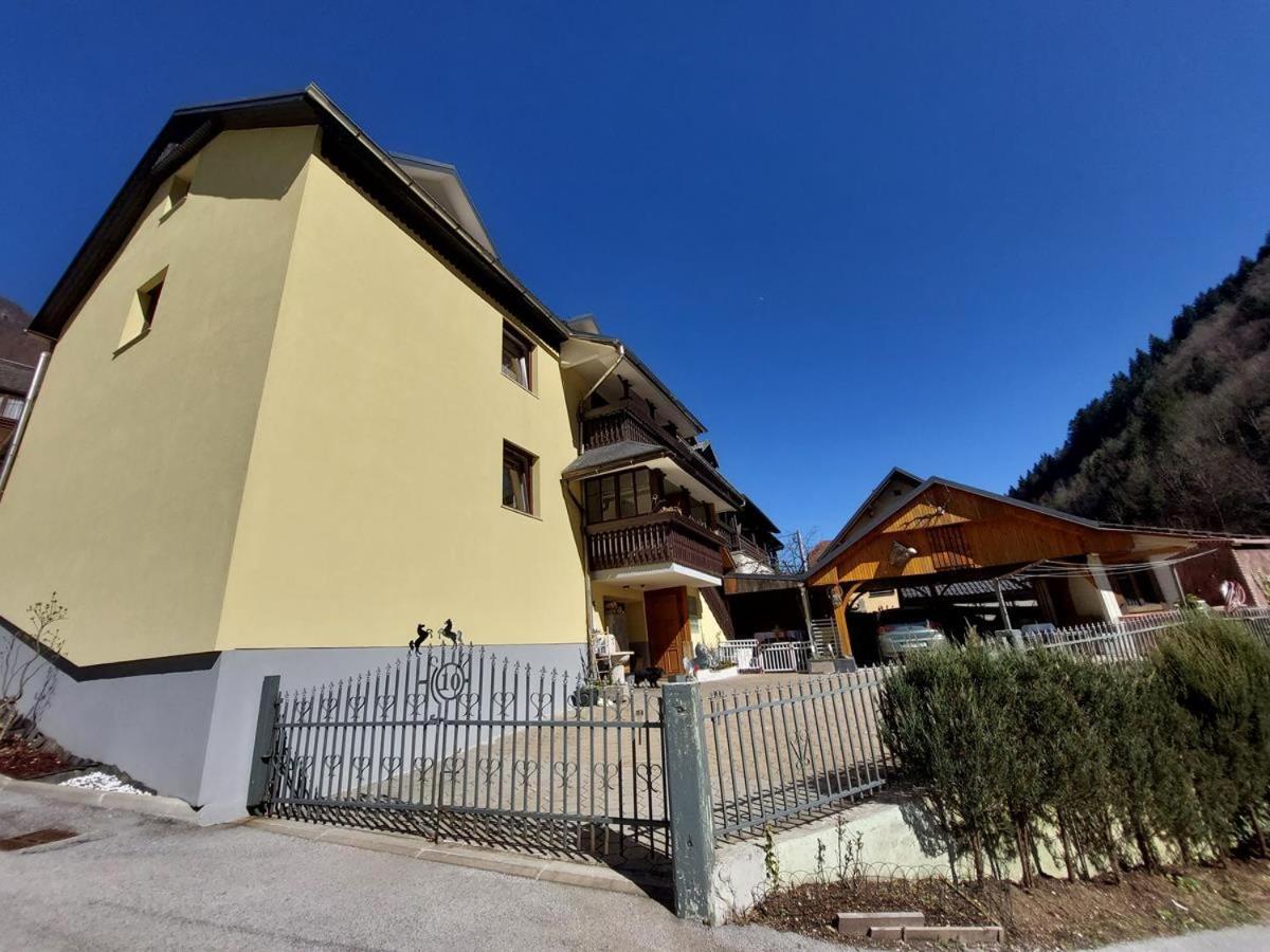 Tiha Dolina Villa Zelezniki Buitenkant foto